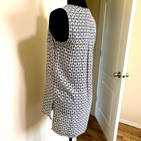 DR2 High-Low Sleeveless Top Oversized XS Black & White - Picture 3 of 13